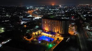 Hotel Presidential内部或周边的泳池