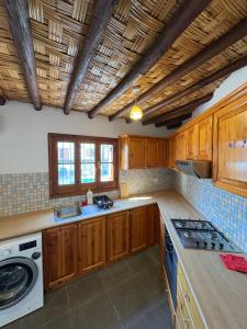 Кухня или мини-кухня в kyrenia palace boutique hotel
