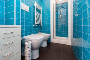 Ένα μπάνιο στο INGEGNOLI1 Bright top floor apartment +44 φωτογραφίες