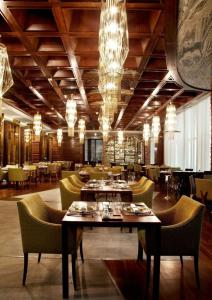 Posezení v ubytování Hotel MDF TArk Near Delhi Airport
