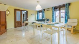 Posedenie v ubytovaní Apartamento Pergo Centro Córdoba