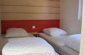 Postel nebo postele na pokoji v ubytování Camping Le Balcon de Chartreuse