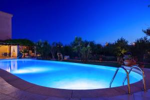 The swimming pool at or close to Hotel Villa Margherita