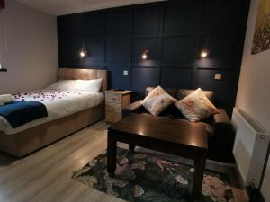 Katil atau katil-katil dalam bilik di N20 Inn Hotel