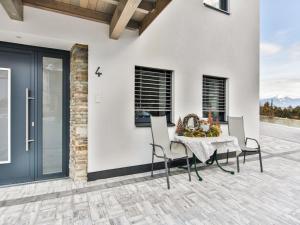 Fotografija v galeriji nastanitve Elegant Apartment in Inzing with terrace v mestu Inzing