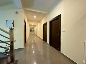Fotografie z fotogalerie ubytování Hotel The Rudram Aura v destinaci Narendranagar