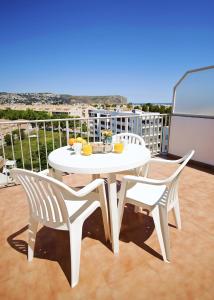 Balkón nebo terasa v ubytování Apartamentos Strand Jávea