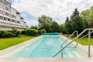 Bazén v ubytování Thermal Hotel Garden nebo v jeho okolí