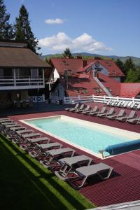 Bazén v ubytování Wellland Hotel nebo v jeho okolí