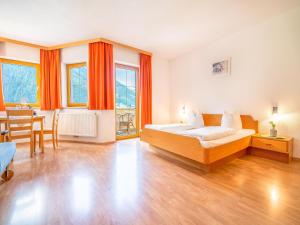 Łóżko lub łóżka w pokoju w obiekcie Scenic Apartment in Top Location
