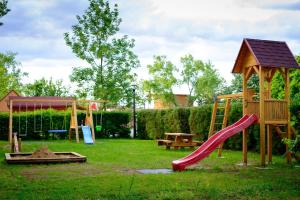 Herní místnost nebo prostor pro děti v ubytování Irány Colorado Camping