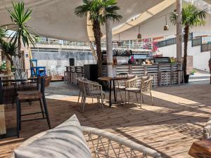 Restaurace v ubytování Aria Seaview Apartments