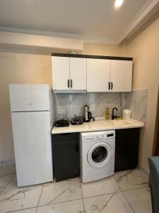 Η κουζίνα ή μικρή κουζίνα στο Antalya Apart House - 11 +1 φωτογραφίες