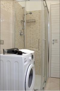 Ένα μπάνιο στο San Donato Chic Home +15 φωτογραφίες