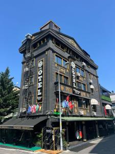 Bangunan di mana terletaknya hotel