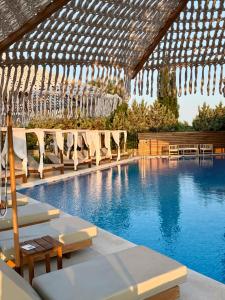 Bazén v ubytování Aethrion Villas & Suites nebo v jeho okolí + 37 fotografií