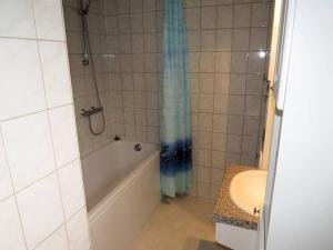 Koupelna v ubytování Parel in Makkum + 12 fotografií
