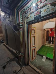 Fotografie z fotogalerie ubytování The Krishna Palace v destinaci Váránasí