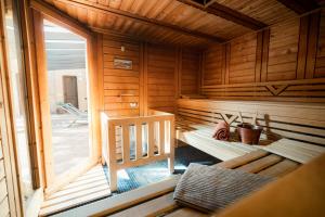 Ein Sitzbereich in der Unterkunft El Refugio Apartments & Villa