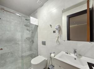 Vannituba majutusasutuses Tskaltubo Epic Hotel & Spa