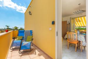 Balkoni atau teres di Torre Saracena Apartment by BarbarHouse