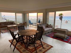 Χώρος καθιστικού στο Zomroda Full Sea View Upper Challet First Row