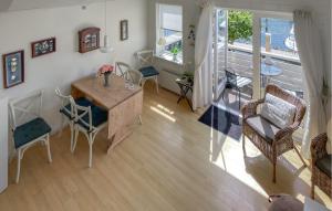 Cozy Apartment In Rudkøbing With Wifi - G11307的休息区