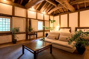 Istumisnurk majutusasutuses 赤城宿 清芳山荘-seiho-