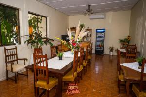 Un restaurante u otro lugar para comer en Hospedaje Ahumada