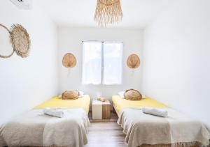 Postel nebo postele na pokoji v ubytování Villa Hélène + 23 fotografií