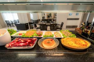 Comida no hotel ou em algum lugar perto