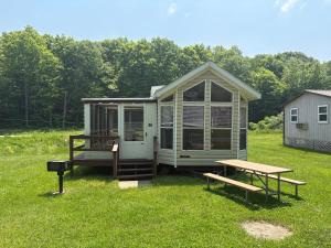 Κήπος έξω από το Vintage Voyager on Black Lake