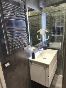 Ένα μπάνιο στο Caronda House 2 +34 φωτογραφίες