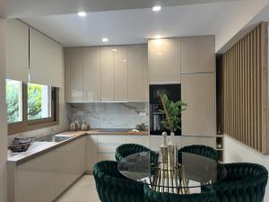 Η κουζίνα ή μικρή κουζίνα στο AGORA luxury MAISONETTE