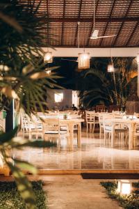 Restaurace v ubytování Mawella Beach Resort