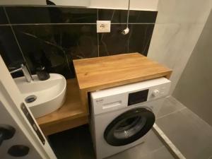 Fotografie z fotogalerie ubytování Apartamente Antoni Shengjin v destinaci Shëngjin