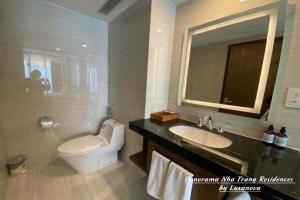 Panorama Nha Trang Residences by Luxanova的一间浴室