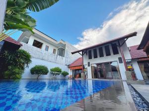 Πισίνα στο ή κοντά στο Brady's 3 bedrooms Villa Center of Sanur
