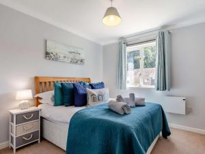 En eller flere senge i et værelse på 3 Bed in Goldenbank 89103 + 16 billeder