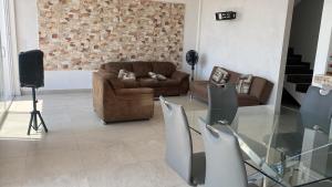 Zona de estar de House in Teques Rooftop with view and pool for 15