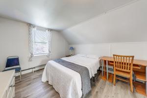 Walk to Pier and Ocean Apt in Old Orchard Beach!客房内的一张或多张床位