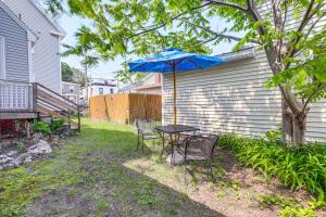 Walk to Pier and Ocean Apt in Old Orchard Beach!外面的花园