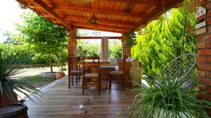 Κήπος έξω από το Sandri Nature Lodge