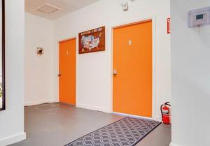 Fotografie z fotogalerie ubytování Hola Hostel - Women Only Room Men Only Room -Fast Wi-Fi -Free Parking v Miami