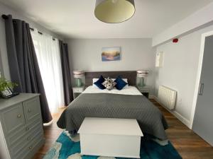 Postel nebo postele na pokoji v ubytování 6 New Street Selfcatering BnB Apartment 2
