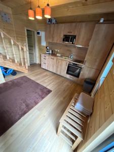 Kuchyňa alebo kuchynka v ubytovaní Wellness House Prague Pohádkový Ráj