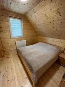 Posteľ alebo postele v izbe v ubytovaní Wellness House Prague Pohádkový Ráj