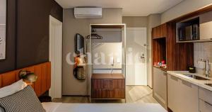 Iconyc Charlie Ibirapuera Hotel的厨房或小厨房