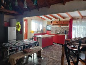 Η κουζίνα ή μικρή κουζίνα στο Casita del Puente Curarrehue +18 φωτογραφίες