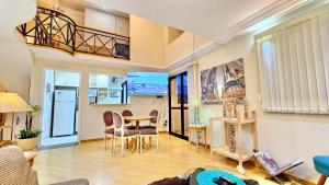 Televízia a/alebo spoločenská miestnosť v ubytovaní Flat Apart hotel c/dois quartos em Moema SP